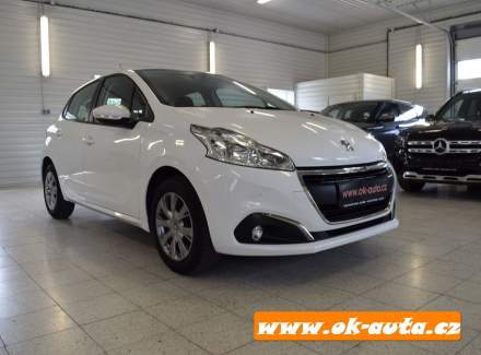 Peugeot - 208
