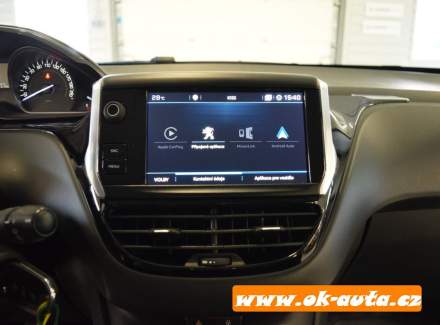 Peugeot - 208