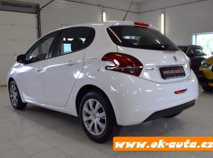 Peugeot - 208