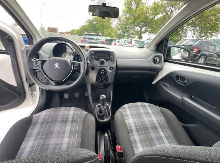 Peugeot - 108