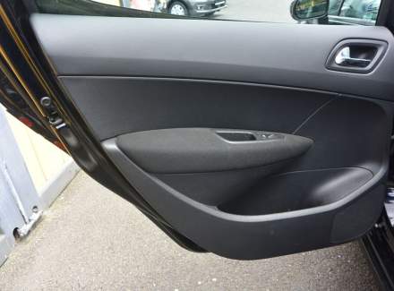 Peugeot - 308