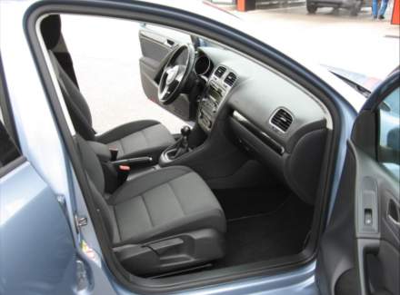 Volkswagen - Golf