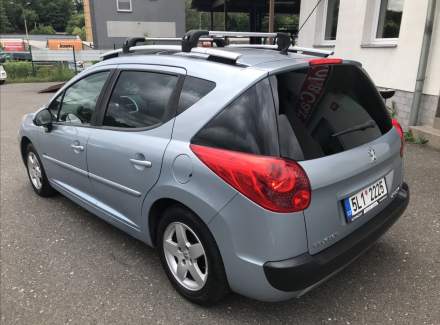 Peugeot - 207