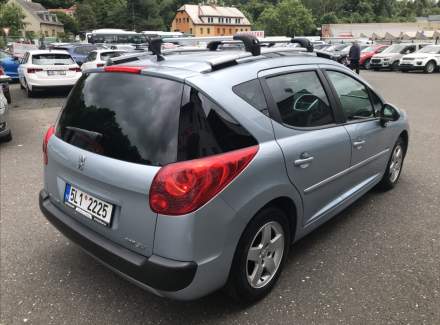 Peugeot - 207