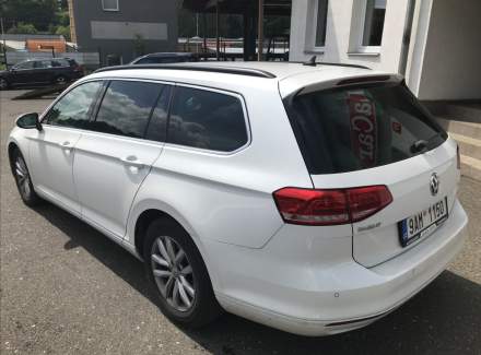 Volkswagen - Passat