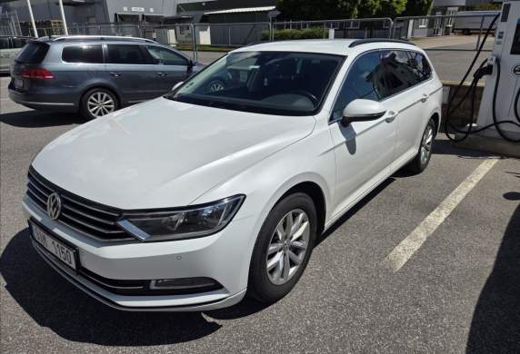 Volkswagen - Passat
