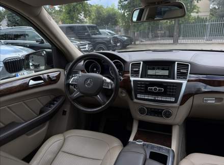 Mercedes-Benz - GL