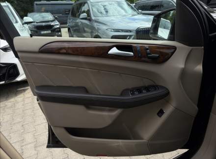 Mercedes-Benz - GL