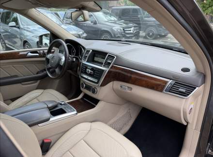 Mercedes-Benz - GL