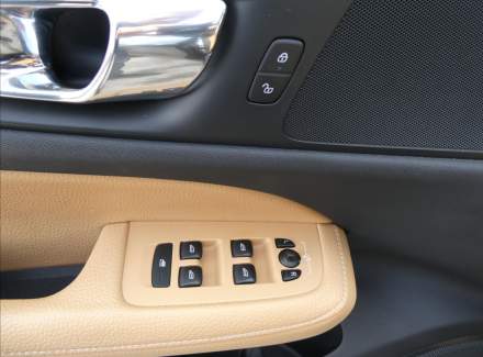 Volvo - V60
