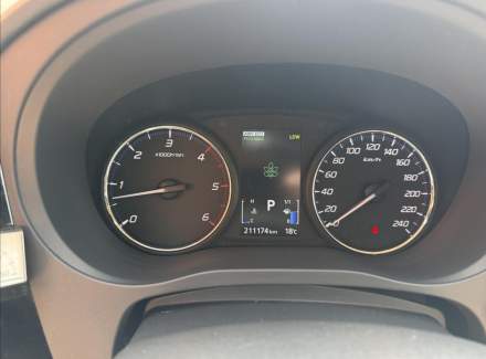 Mitsubishi - Outlander