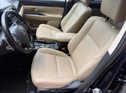 Mitsubishi - Outlander