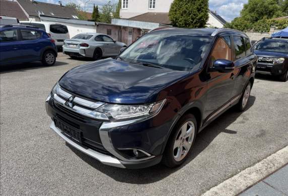 Mitsubishi - Outlander