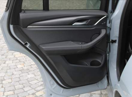 BMW - X3