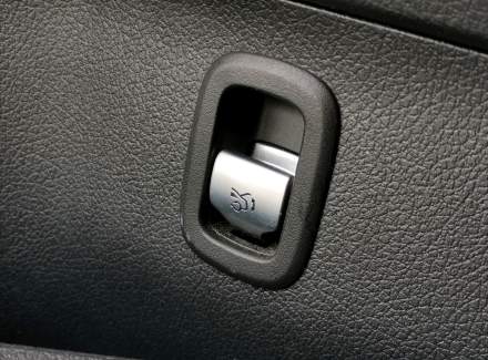 Mercedes-Benz - C-class