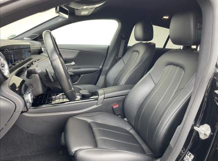 Mercedes-Benz - CLA