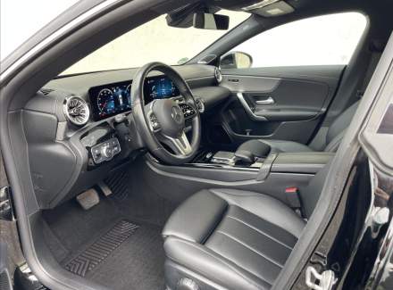 Mercedes-Benz - CLA