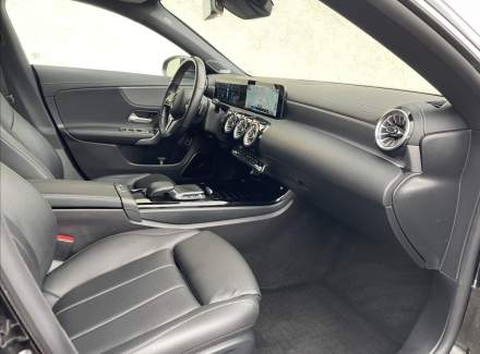 Mercedes-Benz - CLA
