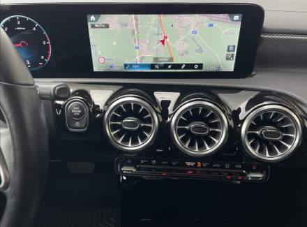 Mercedes-Benz - CLA