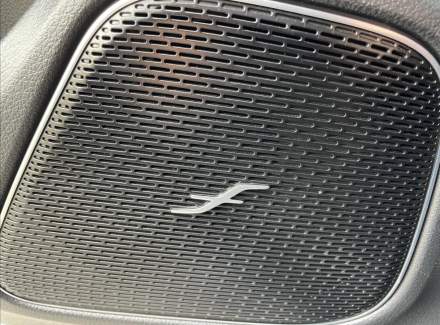 Mercedes-Benz - CLA