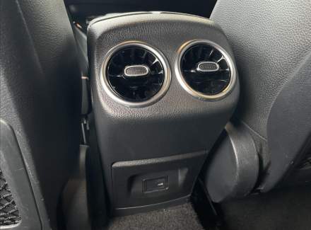 Mercedes-Benz - CLA