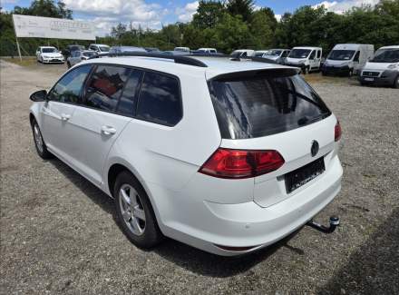 Volkswagen - Golf