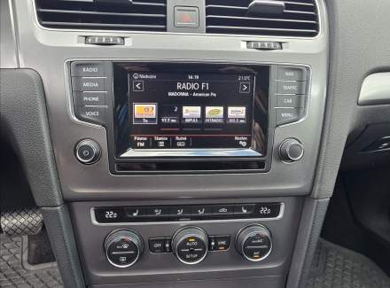 Volkswagen - Golf