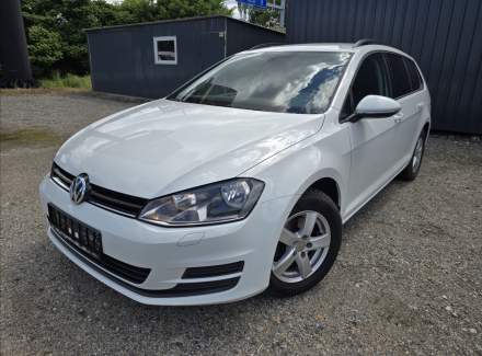 Volkswagen - Golf