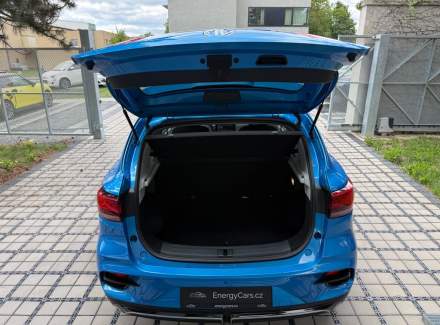MG - ZS