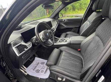 BMW - X7