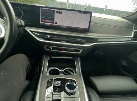 BMW - X7