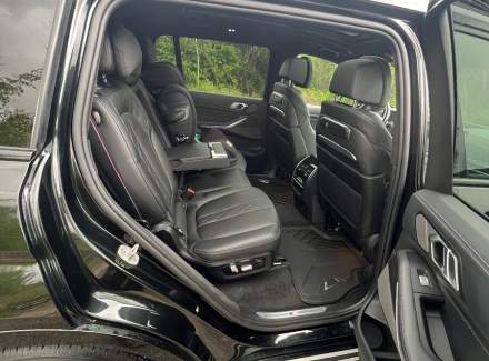 BMW - X7