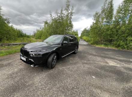 BMW - X7