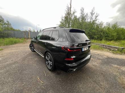 BMW - X7