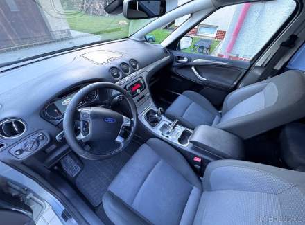 Ford - S-MAX
