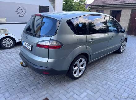 Ford - S-MAX
