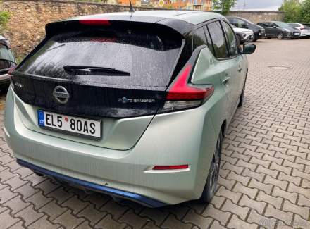 Nissan - Leaf