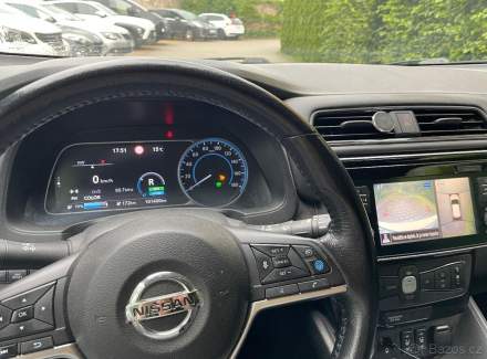 Nissan - Leaf