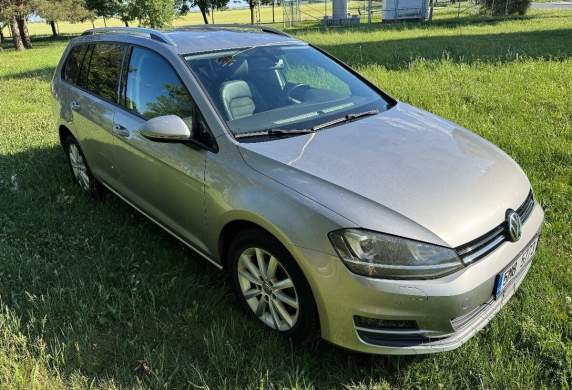 Volkswagen - Golf
