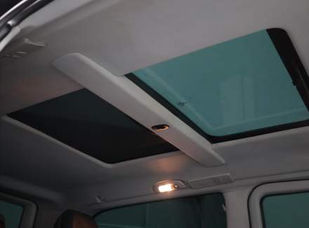 Mercedes-Benz - Viano