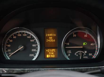 Mercedes-Benz - Viano