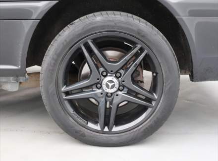 Mercedes-Benz - Viano