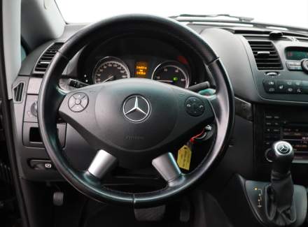Mercedes-Benz - Viano