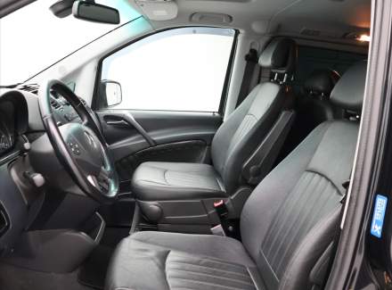 Mercedes-Benz - Viano