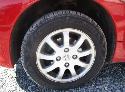 Peugeot - 206