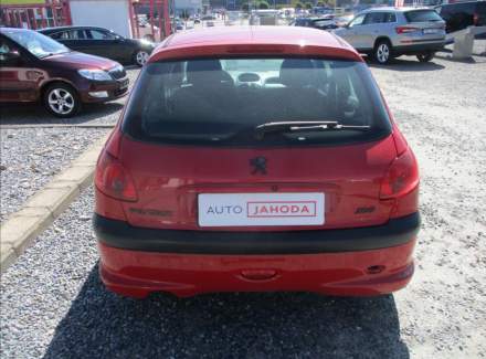 Peugeot - 206