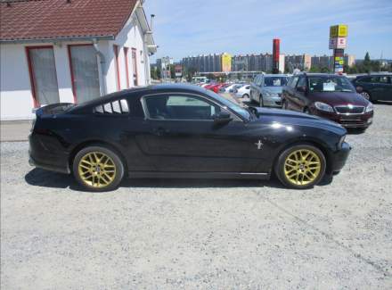 Ford - Mustang
