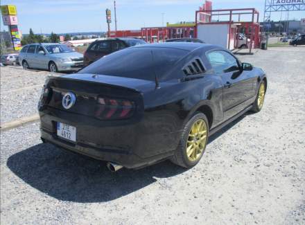 Ford - Mustang