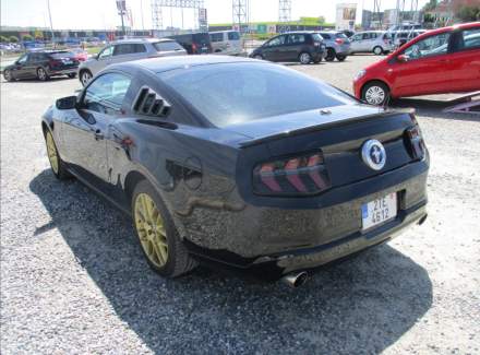 Ford - Mustang