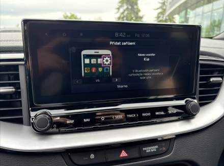 Kia - XCeed